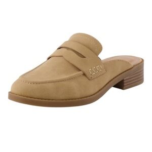 Cynthia Rowley Prescott Light Tan
Pointed Mules Size 8